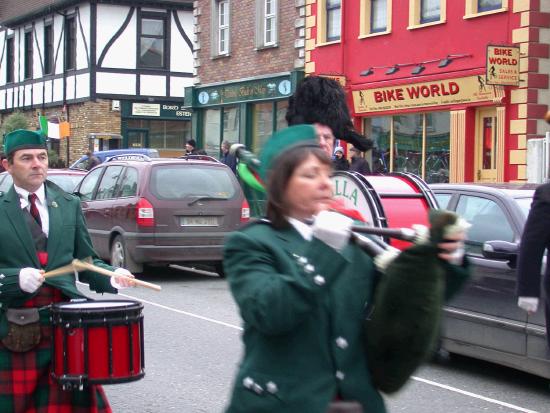 St Patrick's Day Parade 2006 - viewed from New Antrim Street