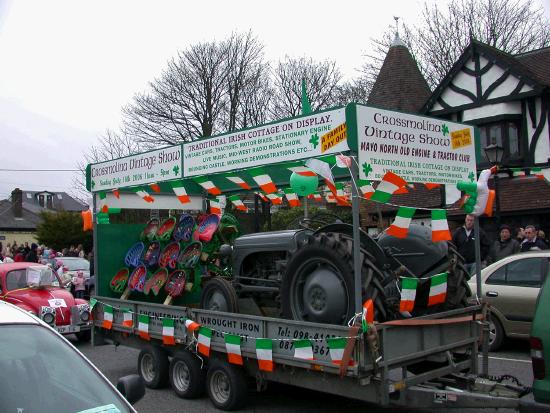 St Patrick's Day Parade 2006 - viewed from New Antrim Street