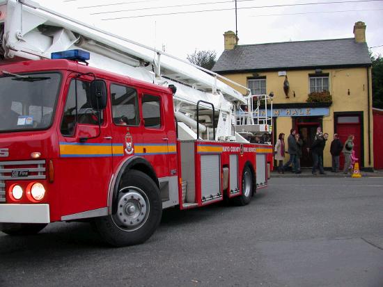 St Patrick's Day Parade 2006 - viewed from New Antrim Street