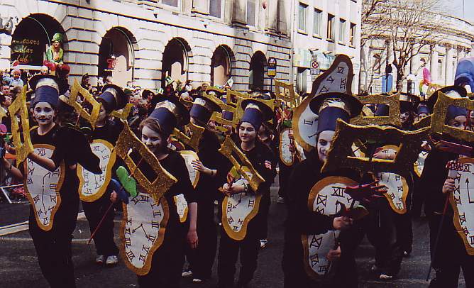 ClockPeople01.jpg