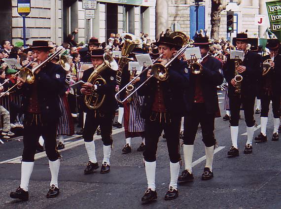 FolkBand01.jpg