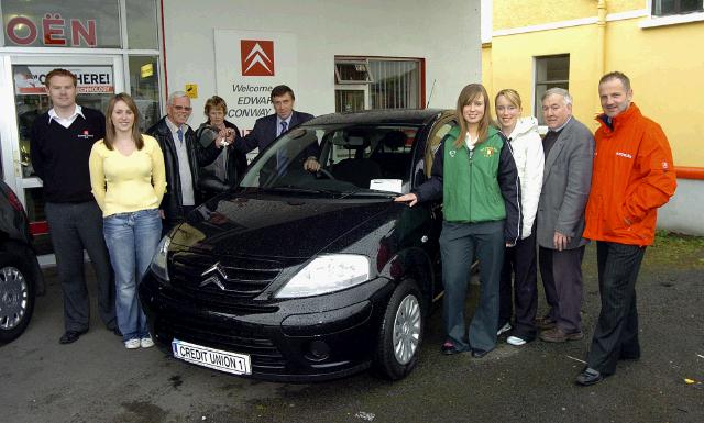 Pictured in Edward Conways Garage Newport Rd. Castlebar the Duffy family from Parke receiving the keys of a Citroen C3, they were the winners of the Castlebar Credit Union May Members Draw which took place in Bosh  L-R: Padraic Conway (Manager Conways Garage), Michelle Duffy, Sean McCann (CU), Mary Duffy, Michael Duffy, Rosemary Duffy, Siobhan Duffy, Jack Loftus (CU), Pat Neary(Conways Garage).. Photo  KWP Studio 094. 


