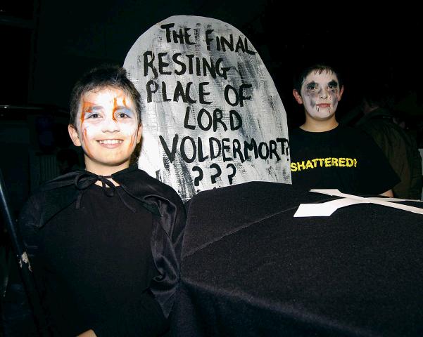 Pictured at Castlebar Library, at the launch of J K Rowlings Harry Potter and the Deathly Hallows Enjoying the magic Emmett Barrington and Brian Glavey. Photo  Ken Wright Photography 2007.  