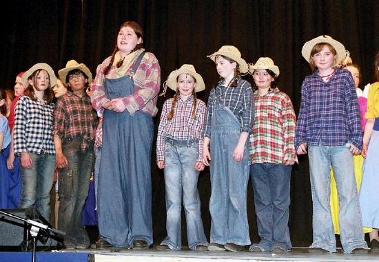 Goldies Gang L- R Ciara Mullins, Amy Shah, Ruth McEachern as Goldie, Talissa Walsh, Deirdre Filan, Emma Daly & Claire OBrien. Photo  Ken Wright Photography 2005