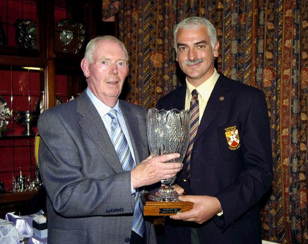 Castlebar Golf Club Men�s Captain Presentation Jim McGovern Winner receiving his prize from Val Jennings Men�s Captain. Photo � Ken Wright Photography 2007.