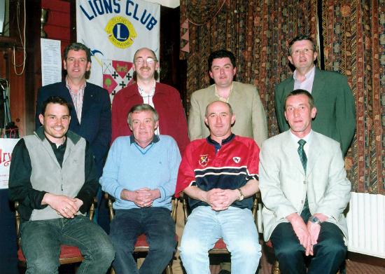 Castlebar Lions Golf Club AM AM proceeds of which are going to Mayo Cancer Support Association Rock Rose House St. Patricks Ave. The money raised will go towards the extension, which is at the planning stage. Castlebar Lions Club would like to thank all the teams who took part, the sponsors, Castlebar Golf Club and their staff for the use of their facilities.
A group of runners up Front L-R: Sean O’Malley 6th, Hughie McDonagh 4th, Viv Cunningham 4th, Pat Doyle (vice captain Castlebar Golf Club) Back L-R: Gerry Needham (Lions Club), Billie Irwin (vice president Lions Club), Iarla Duffy (Lions Club), Joe Staunton (Mayo Cancer Support Association): Photo © Ken Wright Photography 2005