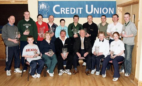 15th Castlebar Open Racquetball Tournament sponsored by Castlebar Credit Union Ltd.
The Winners pictured in An Sportlann: Front L-R: Eoin Lisebach, Elma Gibnay, Padraic Benson, Paddy Glynn (Credit Union), Bernie Burke, Majella Haverty. Back L-R: Vincent Fitzgerald, Liam Hughes, Susan Neary, Frank McDonagh, Niamh Coffey, Joe Glynn, Noel O’ Callaghan, Tristan Hickey, Michael Kelly, Kevin McNamara: Photo © Ken Wright Photography 2005