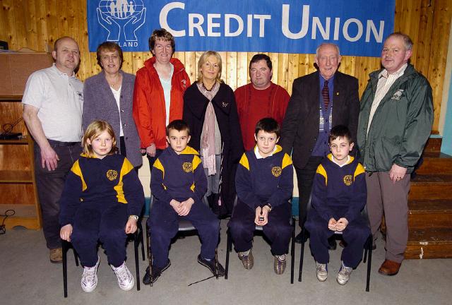 Castlebar Credit Union School Quiz held in Davitt College
Runners Up Junior Section from Snugboro NS Front L-R: Emily Breslin, Ross Chambers, Matthew Moran, Michael Lally, Back L-R: John O’Brien (CU), Patricia Walsh (CU), Maura Lavelle (CU), Angela Gavin (Teacher), Michael Murray (CU), Paddy Glynn (CU), Jimmy Murphy (CU). Photo © Ken Wright Photography 2007.