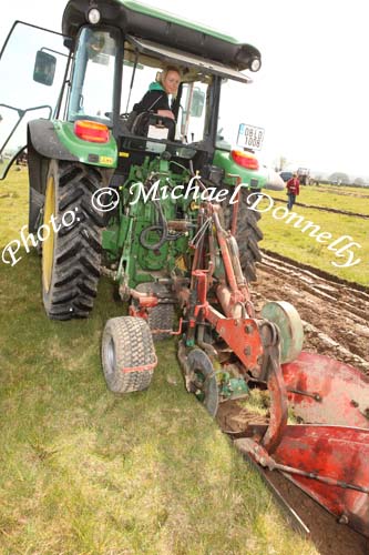 Cynthia Geelan, Longford in action at the 2009 Mayo County Ploughing Championships at Claremorris with her John Deere Tractor. Photo:  Michael Donnelly