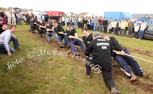 The Tug of War team from Canavans Bar, Belclare  Tuam on their way to winning the Novice Competition at the 2009 Mayo County Ploughing Championships at Claremorris. Photo:  Michael Donnelly
 
