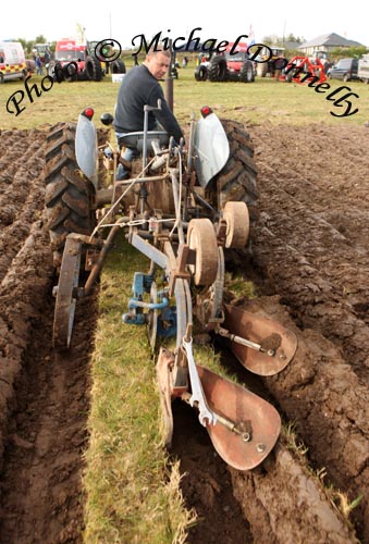 Putting on the finishing touches, Joe Kelly, Monivea Galway on his Grey Ferguson 35 at the 2009 Mayo County Ploughing Championships at Claremorris. Photo:  Michael Donnelly