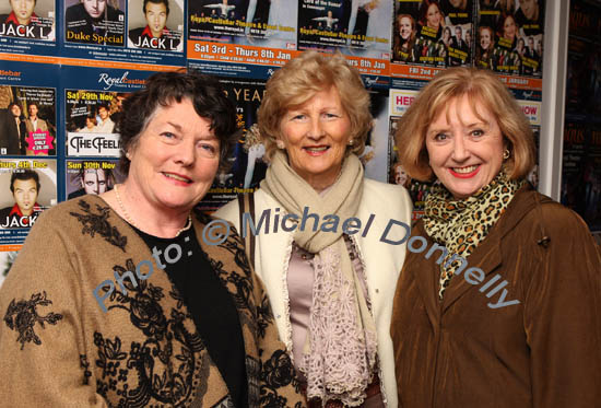 Merci Staunton, Loretto O'Malley and Jan Hogan, Westport, pictured at Elaine Paige in the Castlebar Royal Theatre & Events Centre.Photo:  Michael Donnelly