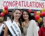 Aoibhinn N Shilleabhin and Mindy O'Sullivan the 1998 Rose of Tralee. Photo Michael Donnelly.