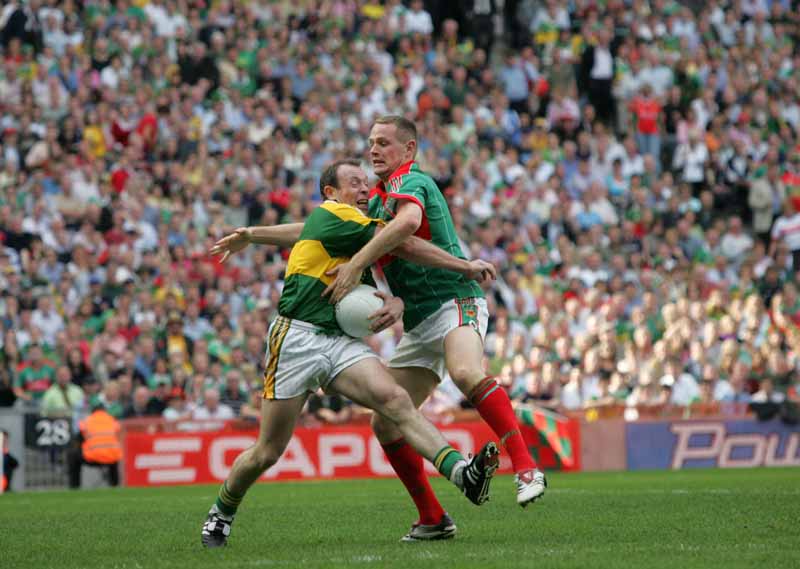 Lets Dance in the Bank of Ireland Senior football Championship 2006 in Croke Park. Photo:  Michael Donnelly