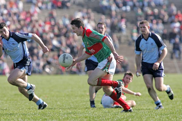 Peadar Gardiner setting up an attack against Dublin in the 2007 Allianz National Football League Div 1A round 6 in McHale Park Castlebar. Photo:  Michael Donnelly