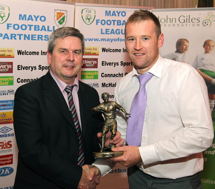 Gerry Sweeney presents the league 2 division player of the year to Sean Mc Greevey (Glenhest Rovers) on behalf of Paul Coady at the Mayo League Dinner and Presentation of awards in the Welcome Inn Hotel Castlebar. Photo: © Michael Donnelly Photography