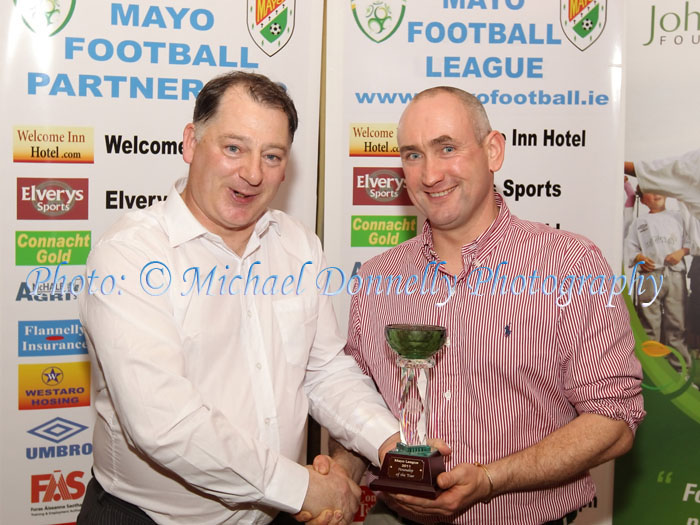 Padraic McHale, Chairman Mayo League presents the Personality of the Year Award to Noel Barrett, Glenhest Rovers at the Mayo League Dinner and Presentation of awards in the Welcome Inn Hotel Castlebar. Photo: © Michael Donnelly Photography