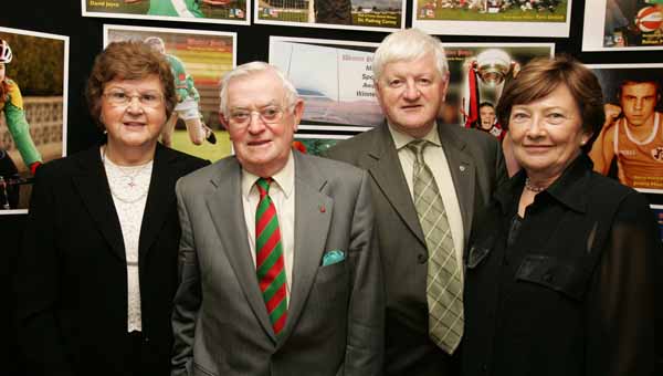 Mayo Exiles - Teresa and Donal Downes, and Sean and Kitty McManamon Salthill, pictured at the Western People Mayo Sports Awards 2004 presentation in the TF Royal Theatre Castlebar. Photo Michael Donnelly
