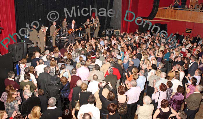 A huge crowd applaud Big Tom and the Mainliners  as he comes on stage in the TF Royal Theatre, Castlebar on Firday night last.  Photo:  Michael Donnelly