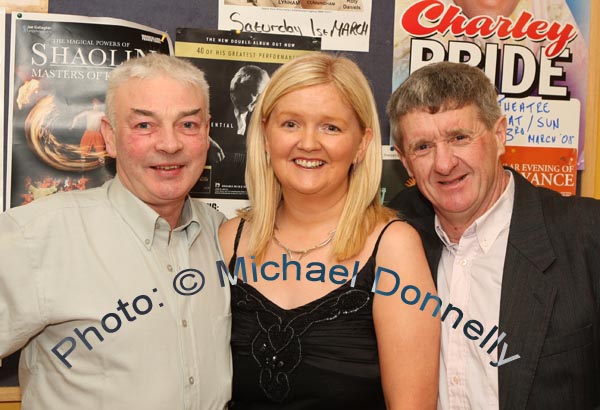 Linda Padden Belmullet pictured with Dominic Cassidy and Anthony Geraghty Belmullet at Big Tom and the Mainliners in the TF Royal Theatre, Castlebar. Photo:  Michael Donnelly