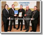 Bernard Hughes of The Connaught Telegraph (sponsors) presents  with the Best Retail Premises Award to Alan Burns of Kevin Connolly Motors, Ballina, included from left: Brian Gillespie, Bernard Hughes, Alan Burns, Tom Gillespie, Editor  Connaught Telegraph and John Shaughnessy, Castlebar Chamber of Commerce. Photo:  Michael Donnelly