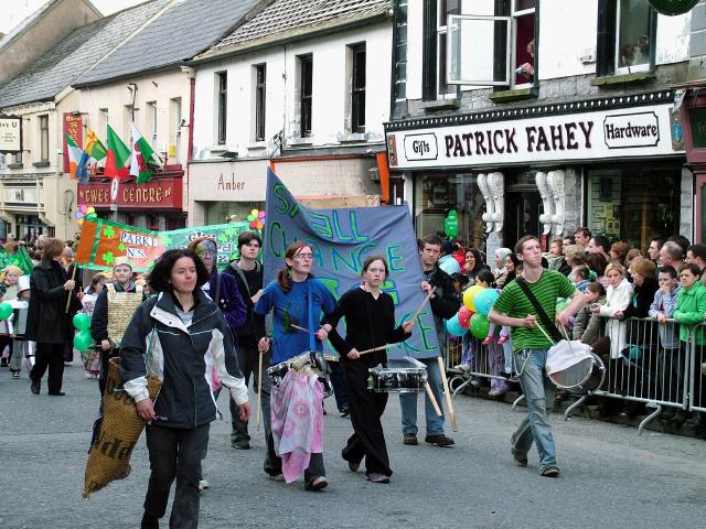 Fair Trade -  St. Patricks Day Parade Castlebar Co. Mayo. 17 March 2005. Photo Mark Kearney.