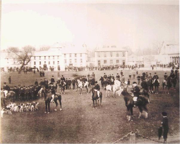 The Hunt prepares to move off from the Mall, Castlebar