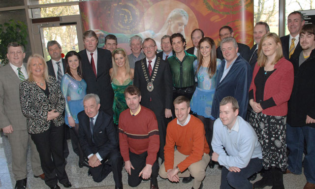 Left to right: Pat Jennings (TF), Mary Jennings (TF), Seamus Granaghan (Director of Service, MCC), Patricia Henry (Riverdance), Des Mahon (County Manager, MCC), John Condon (County Secretary, MCC), Ray Collins, Mellisa Convery (Principal Dancer, Riverdance), Cllr Paddy McGuinness, Cllr Seamus Weir (Cathaoirleach, MCC), Cllr Al McDonnell, Cllr Austin Frances O Malley, Padraic Moyles (Principal Dancer, Riverdance), Cllr John Cribben, Siobhan Mason        (Riverdance), Neill Sheridan (Community Development Officer, MCC), Cllr Henry Kenny, Bill Whelan (Composer, Riverdance), Peter Duggan (Head of Finance, MCC), John Coll (Director of Community & Enterprise, MCC), Anne McCarthy (Arts Officer, MCC), Donnacha Roche (TF), Dylan Brennan (Assistant Arts Officer, MCC).