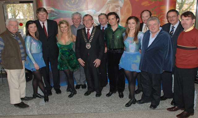 Left to Right: Cllr Johnny Mee, Patricia Henry (Riverdance), Des Mahon (County Manager, MCC), Melissa Convery (Principal Dancer, Riverdance), Cllr Paddy McGuinness, Cllr Seamus Weir (Cathaoirleach, MCC), Cllr Austin Frances O Malley, Padraic Moyles (Principal Dancer, Riverdance), Siobhan Mason (Riverdance), Cllr John Cribben, Bill Whelan (composer, Riverdance), Cllr Henry Kenny, Cllr Al McDonnell